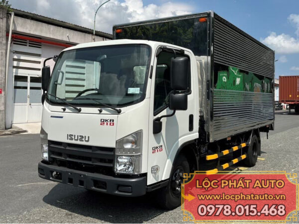 Giá Xe Tải Isuzu 2T3 QKR 210 Thùng Kín - Trả Góp 80%