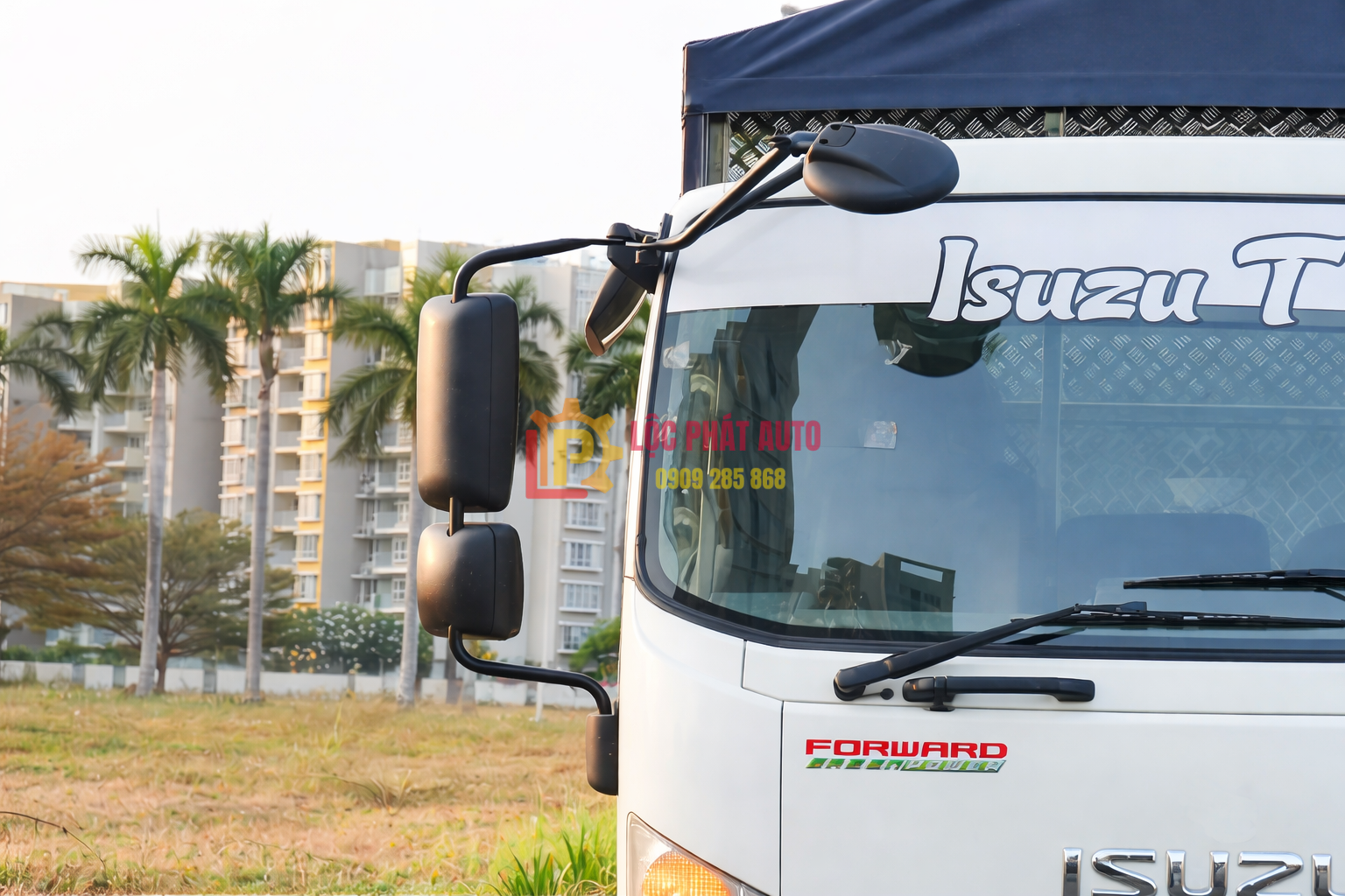 Xe Tải Isuzu FRR90QE5 6.5 Tấn Thùng Kín