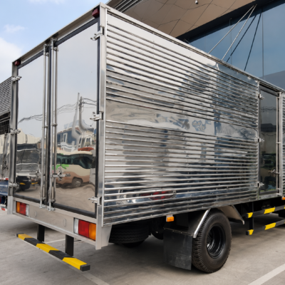 Xe Tải Hyundai Mighty W11S 7 Tấn Thùng Kín